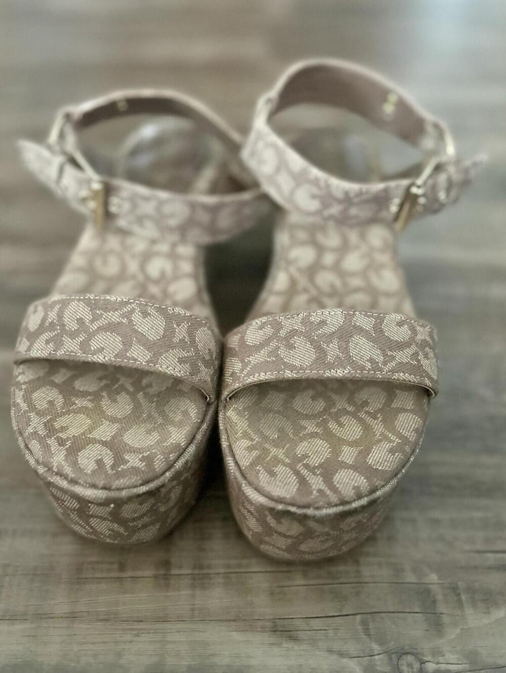 Guess Monogram G Logo Printed Canvas Platform Sandals Women’s Sz 8